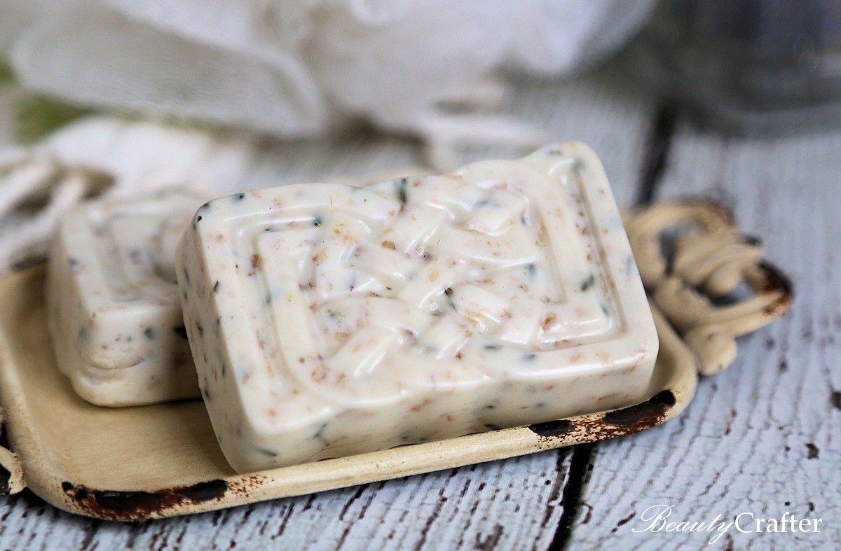 Easy homemade oatmeal soap recipe with honey and melt and pour