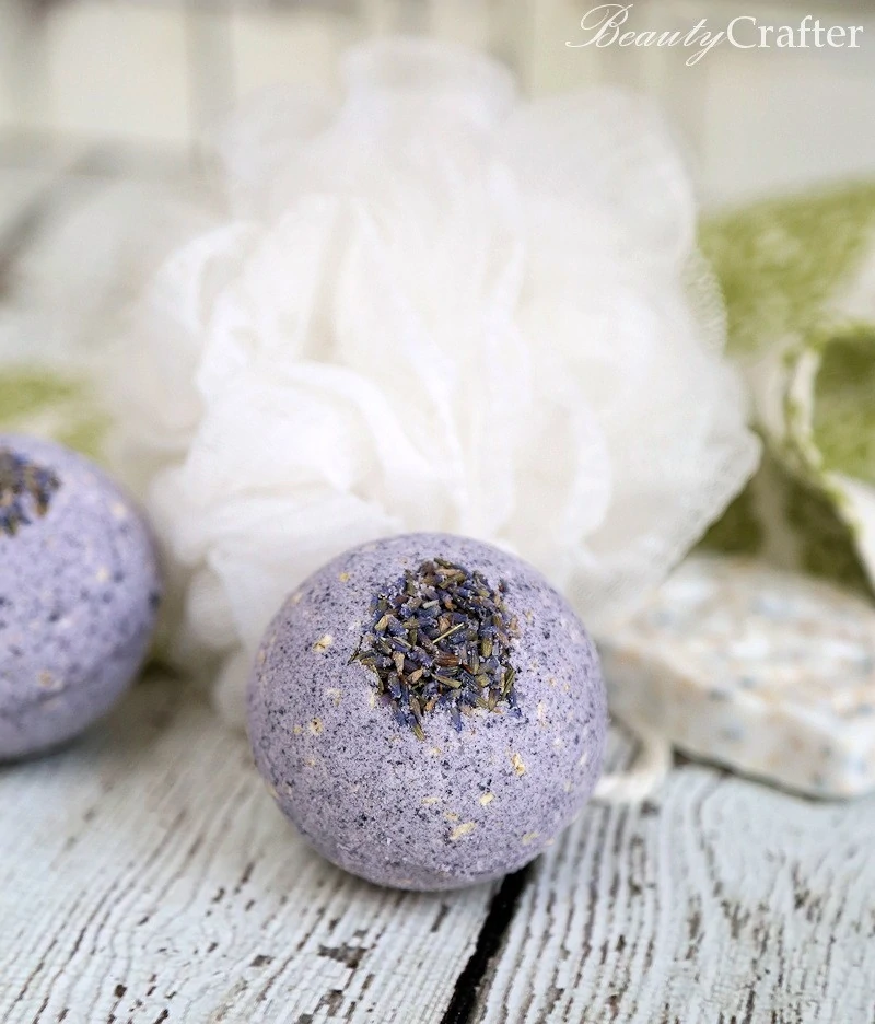 Oatmeal Lavender Bath Bomb