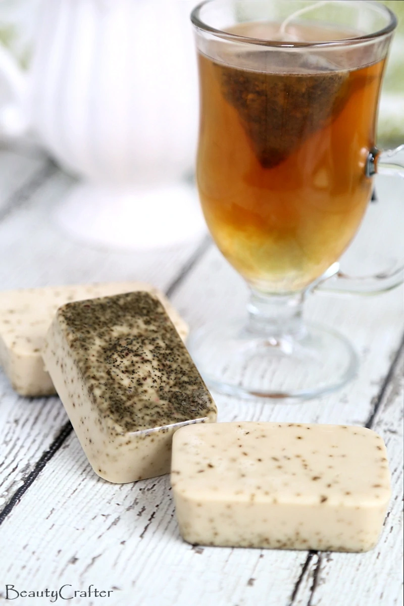 DIY Soapmaking (Melt-and-pour) Vanilla Chai Shea Butter Soap