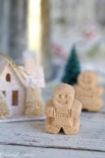 Homemade Gingerbread Bath Bombs - DIY Christmas Gift