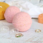 Bath bombs with rings