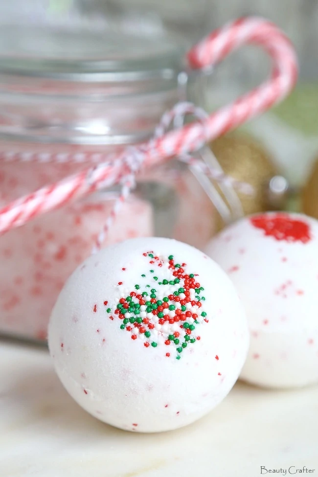 DIY Holiday Drink Bath Bombs