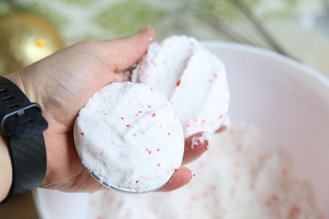 how to make peppermint bath bombs