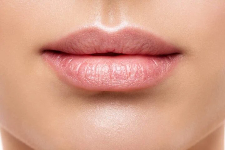 smooth healthy lips from using lips scrubs